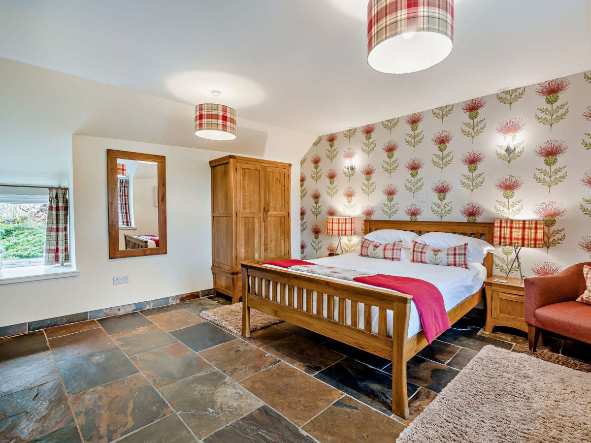 The Byre - Glenshee, listing photograph 10