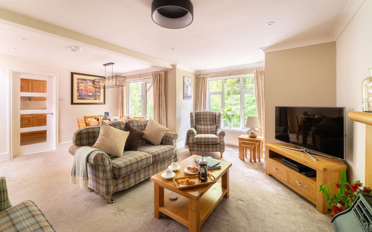 Hollybrook, listing photograph 4