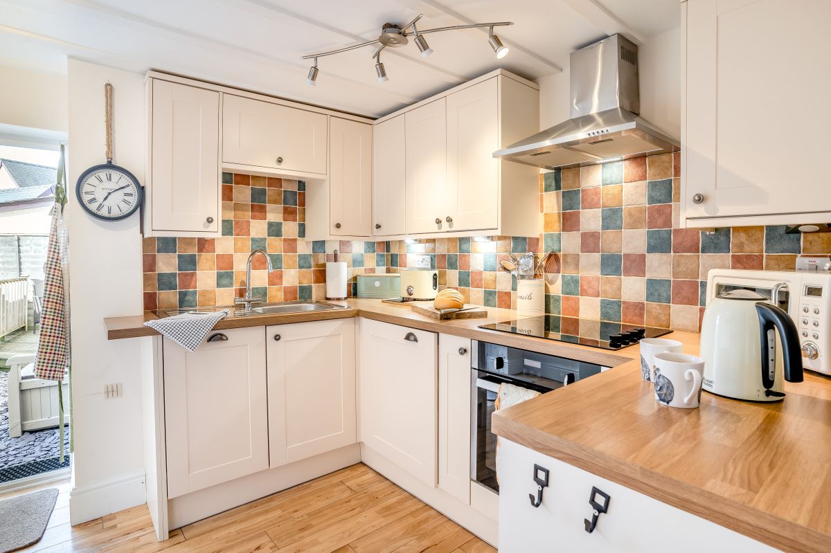 Cariad Cottage, listing photograph 7