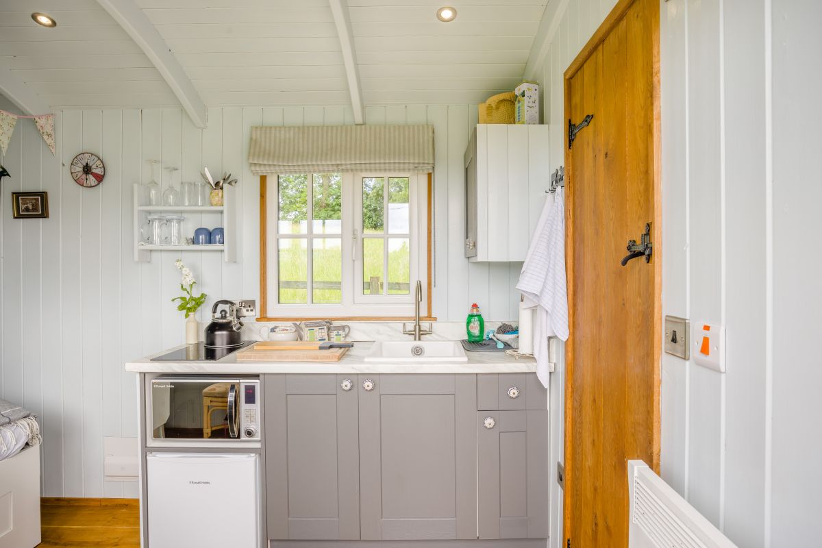 Nancy's Shepherds Hut, listing photograph 6