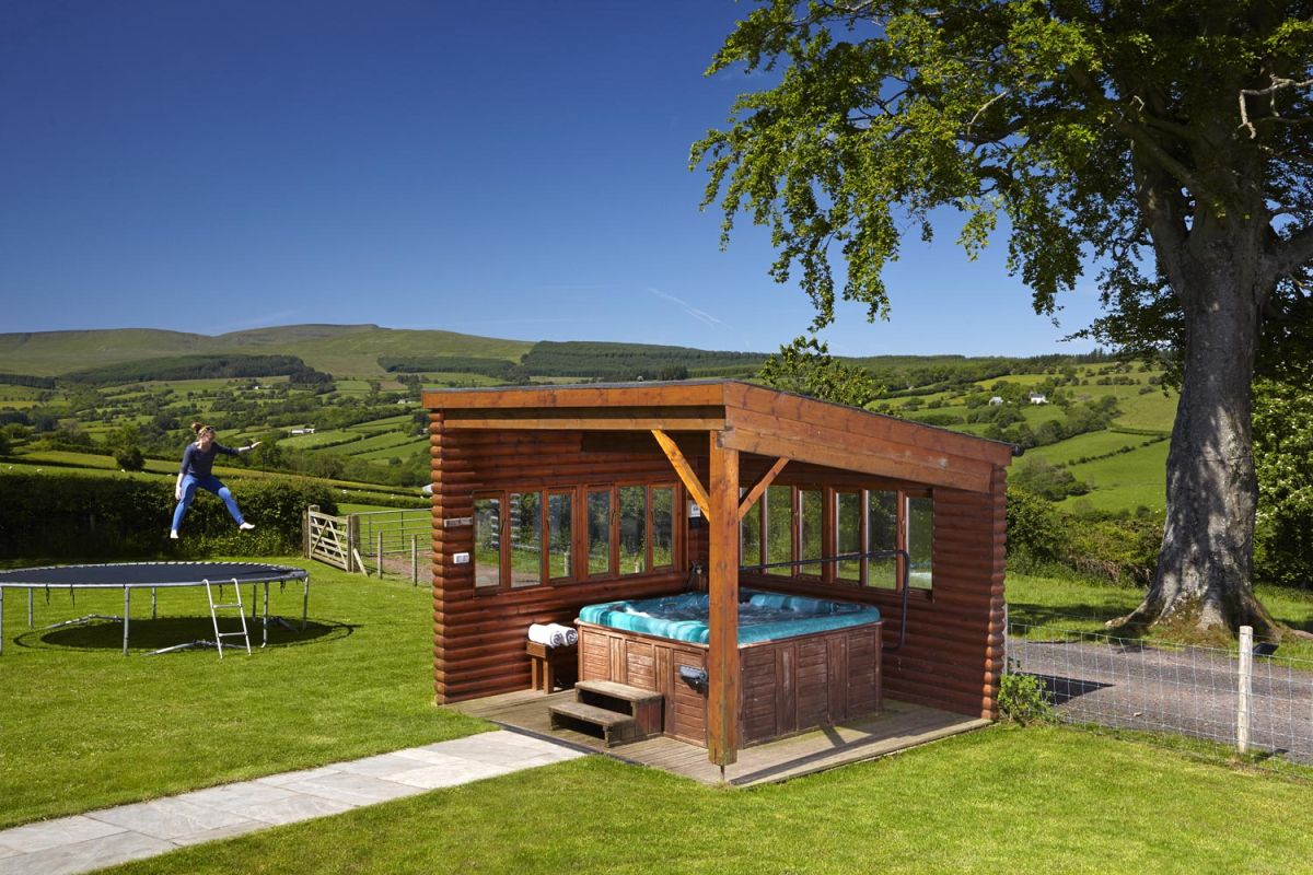 Llety Llyn y Fan, listing photograph 7