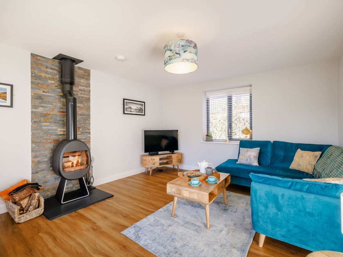 Ty Bryn Bach, listing photograph 8