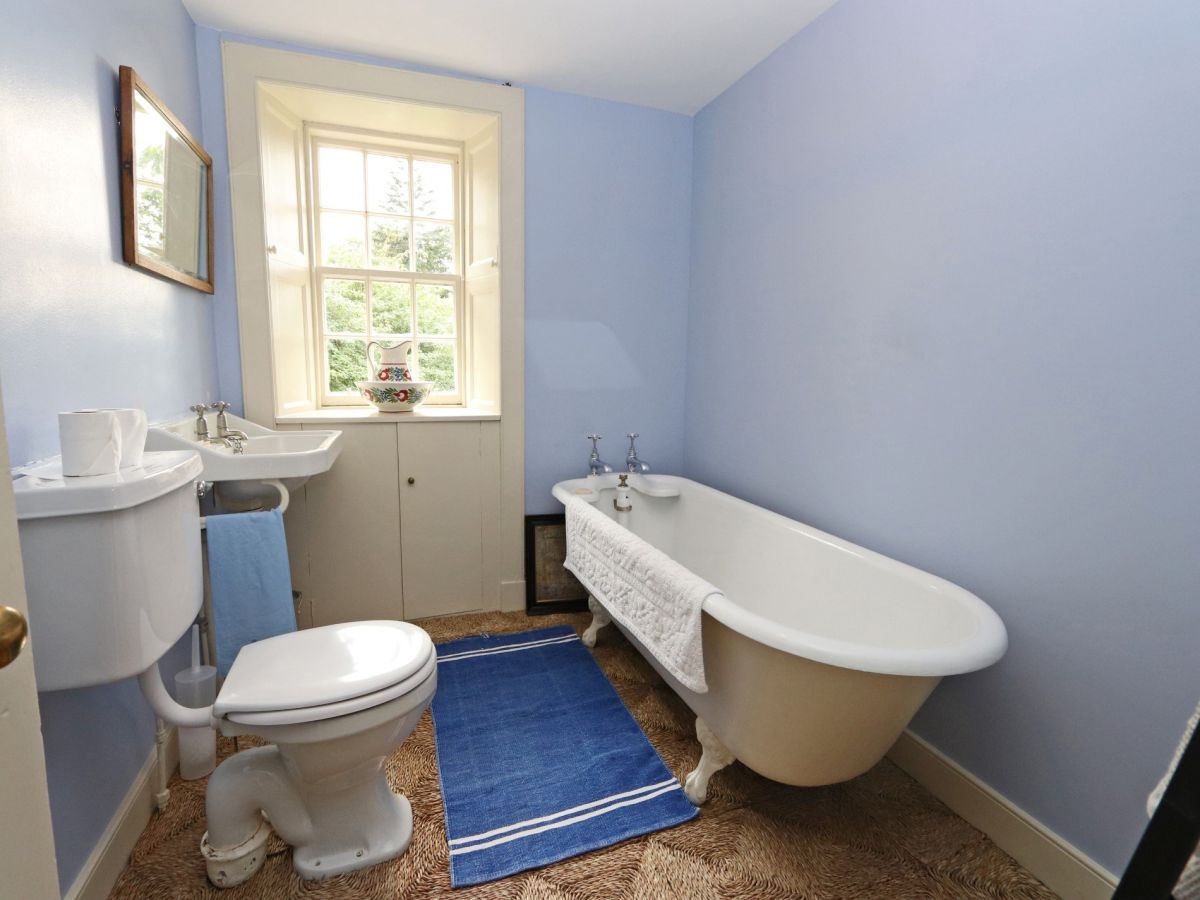 Square Cottage - Airlie, listing photograph 12