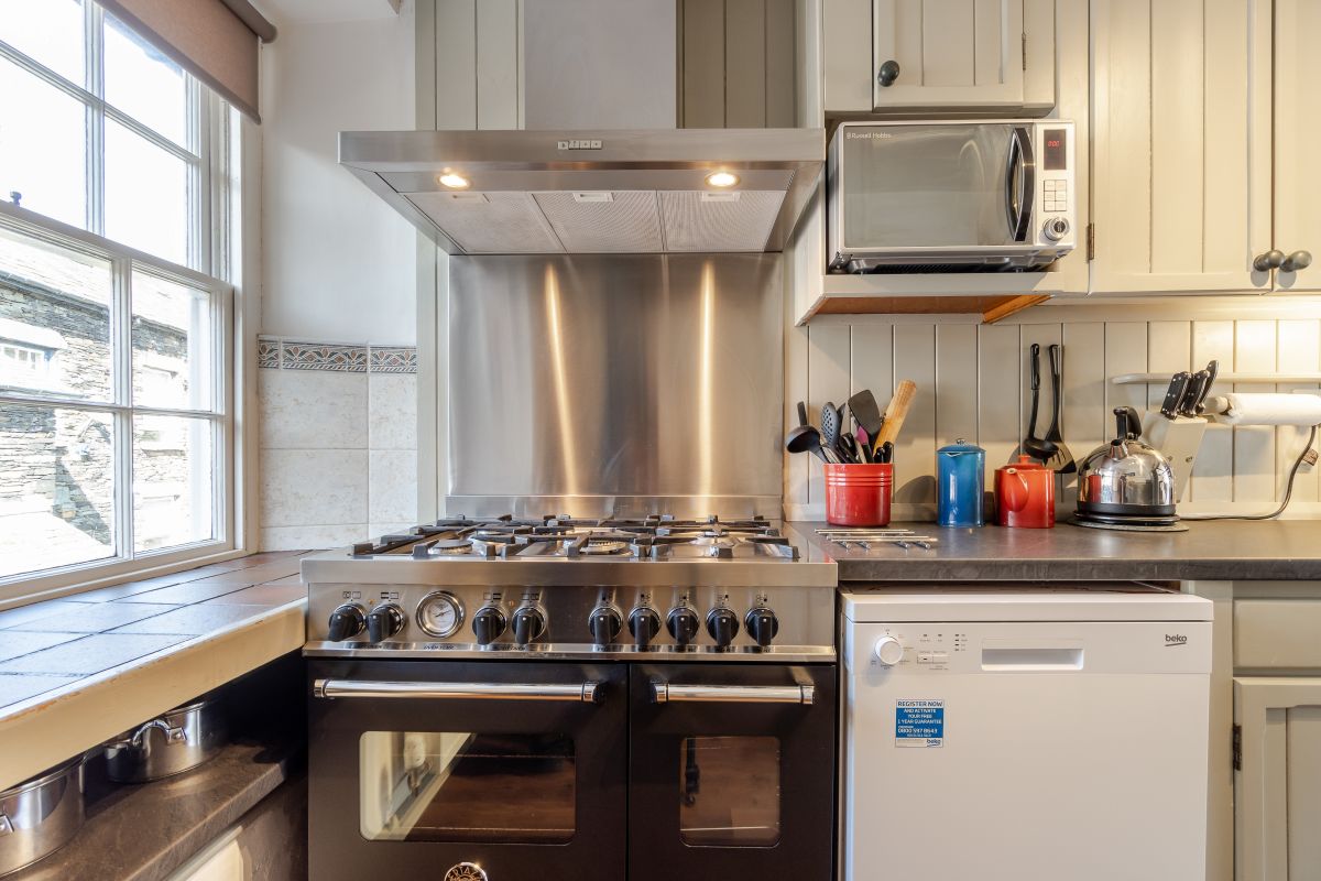 Herald Cottage, listing photograph 8