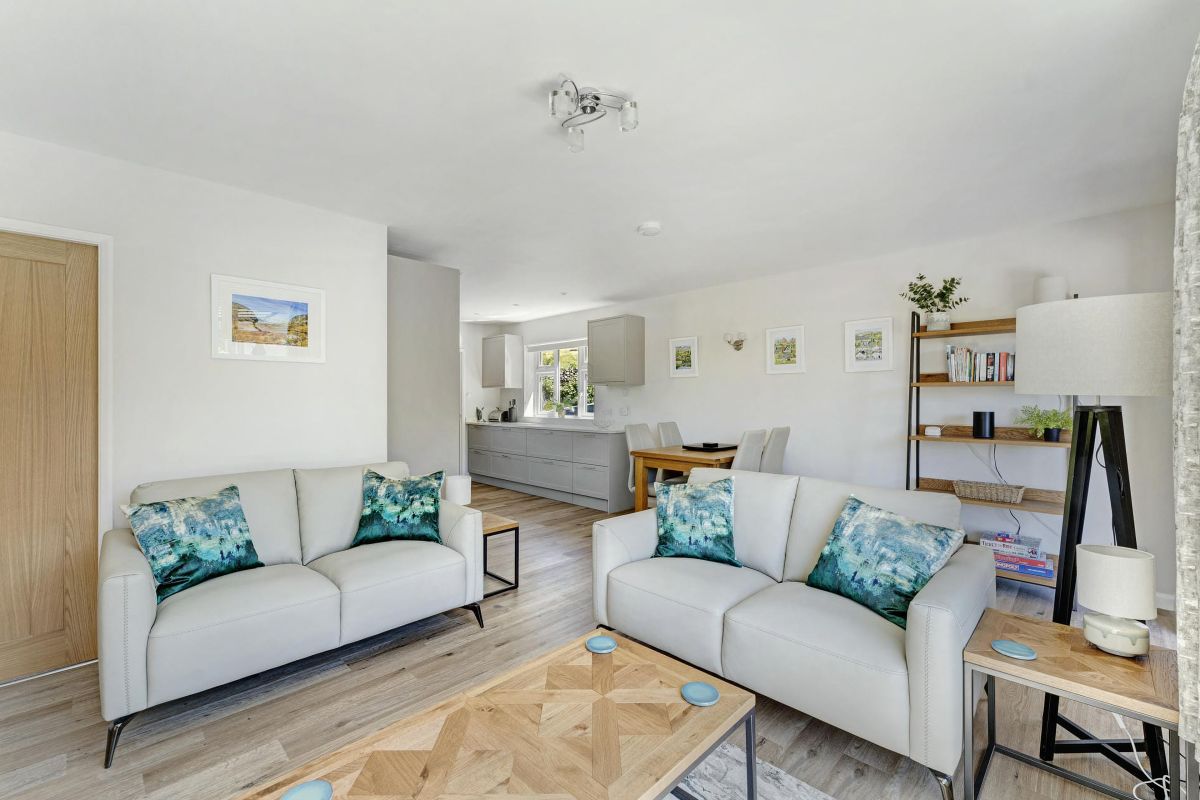 Chatsworth, listing photograph 8