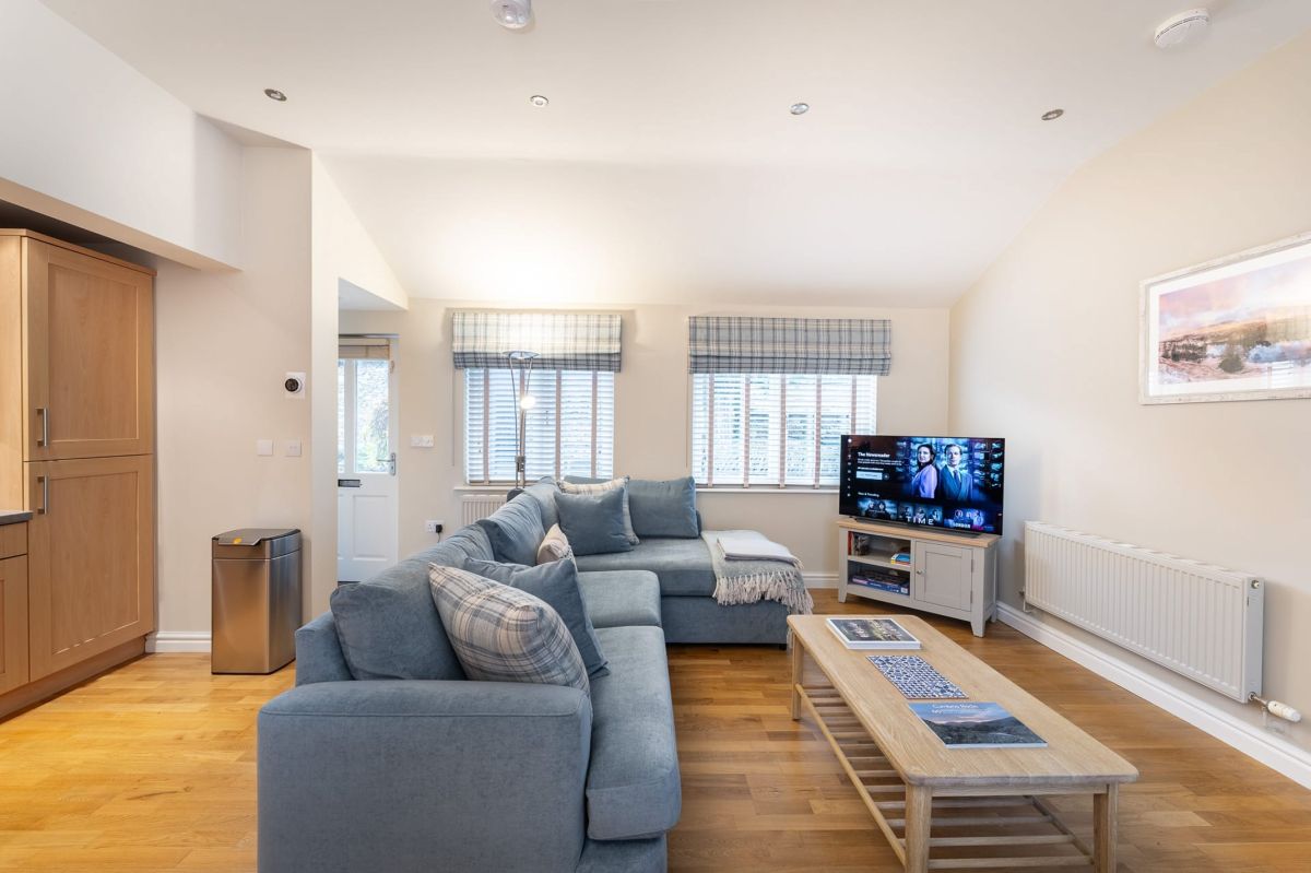 Yew Tree Cottage, listing photograph 4