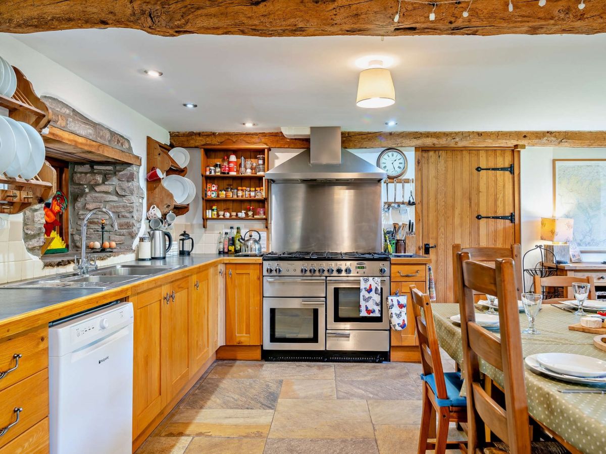 Upper Caerfanell Barn, listing photograph 8