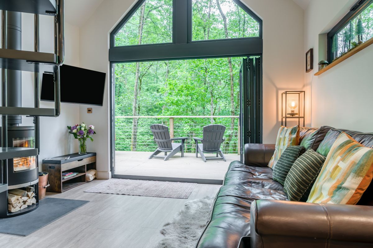 The Tree House, listing photograph 7