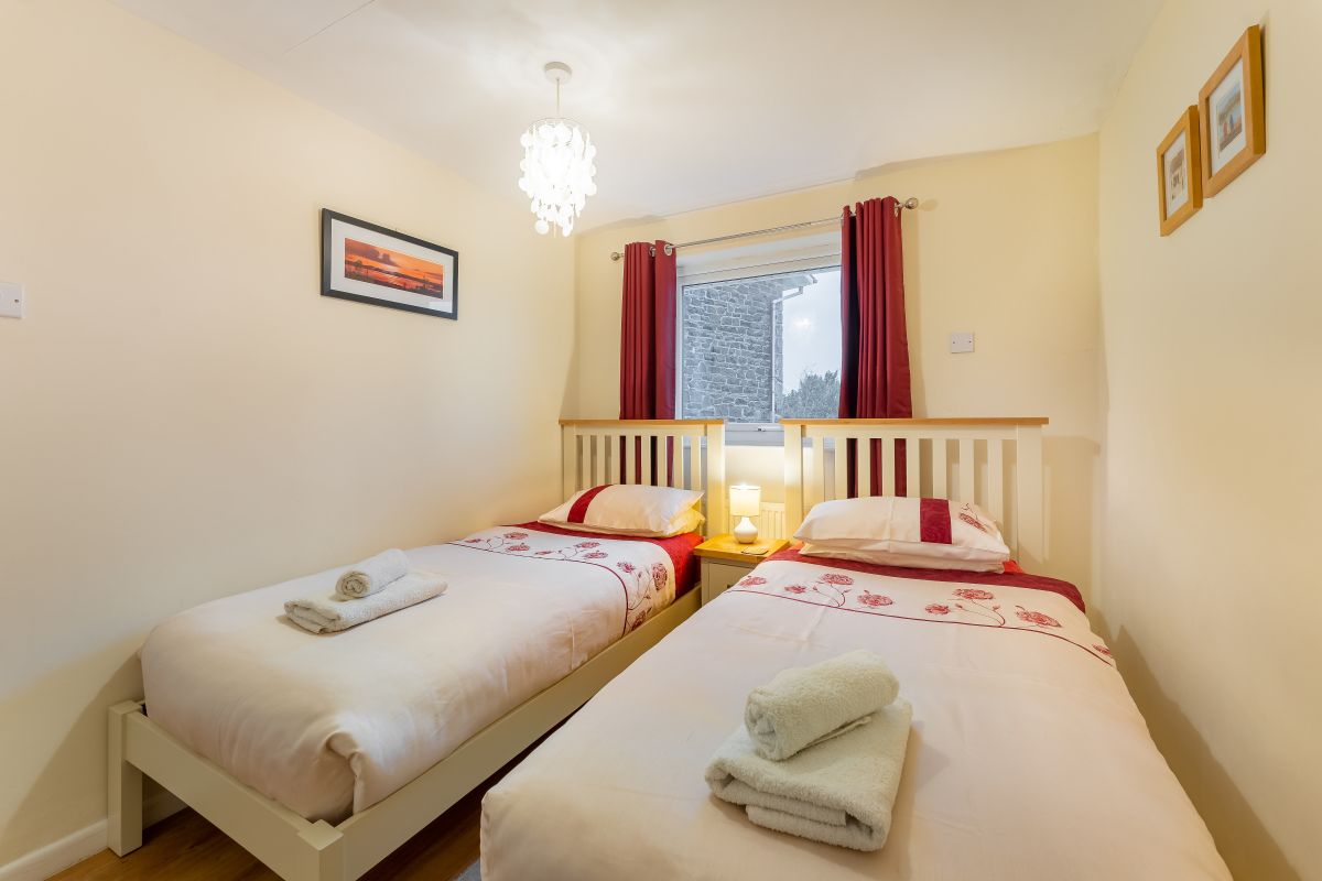 Sunny Cottage, listing photograph 4