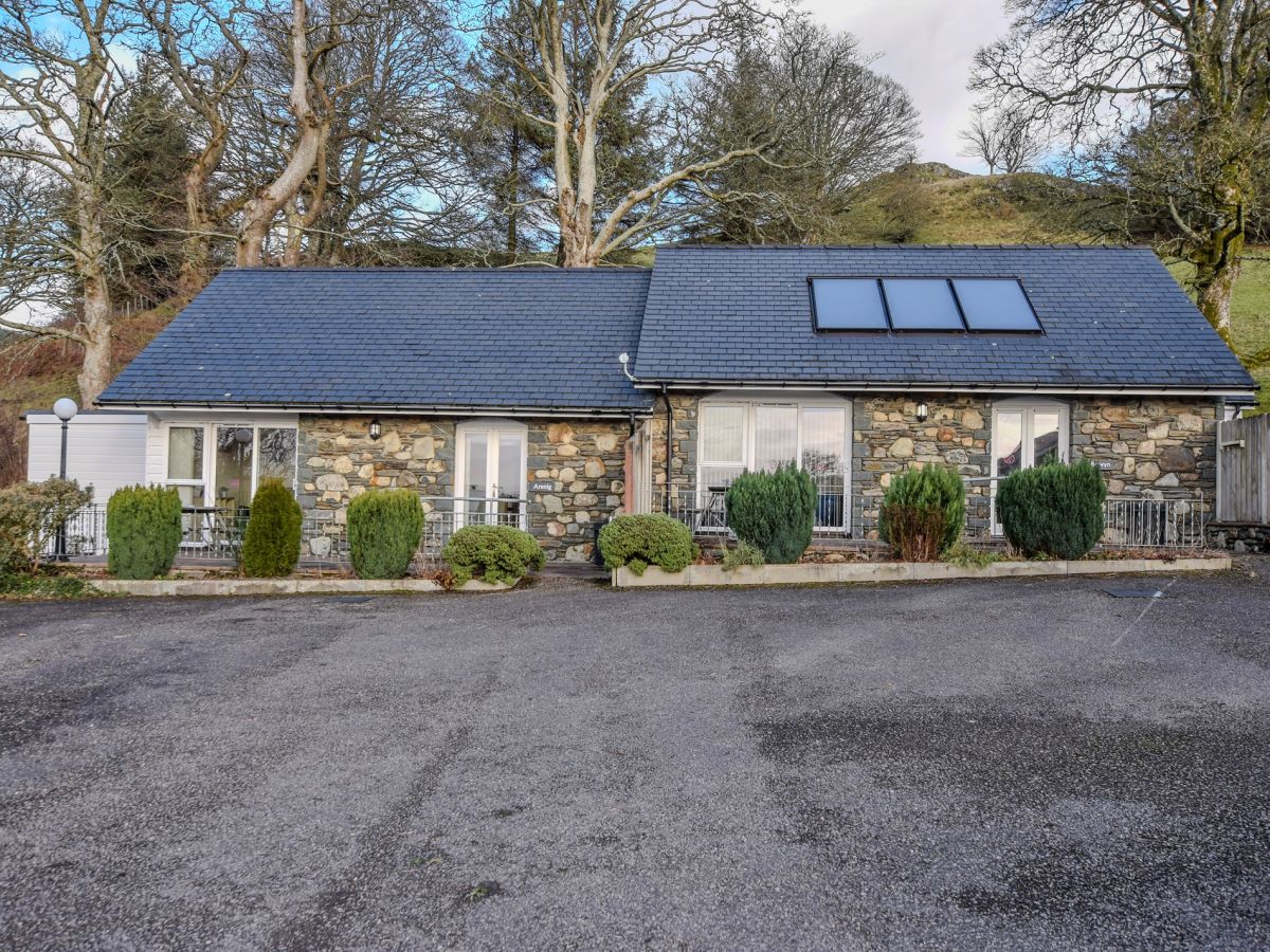 Aran - Bala Barns, listing photograph 3