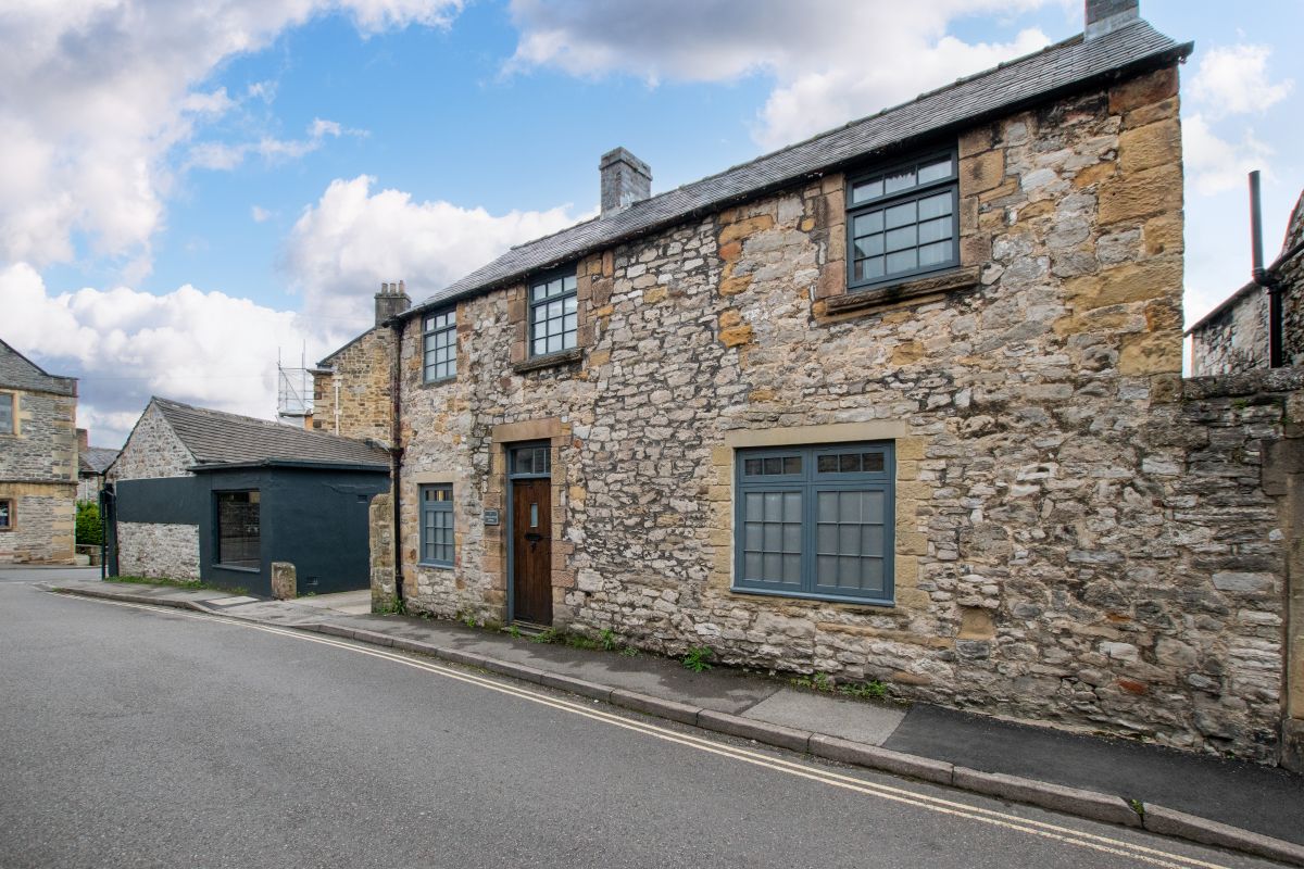 Carriage House Cottage, listing photograph 2