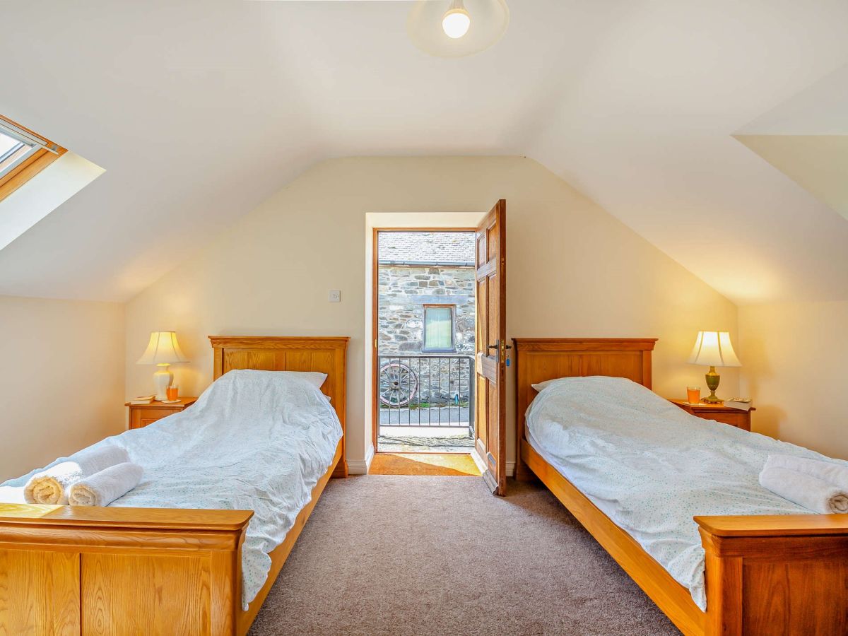 Glyn Bach Farm Cottage, listing photograph 11