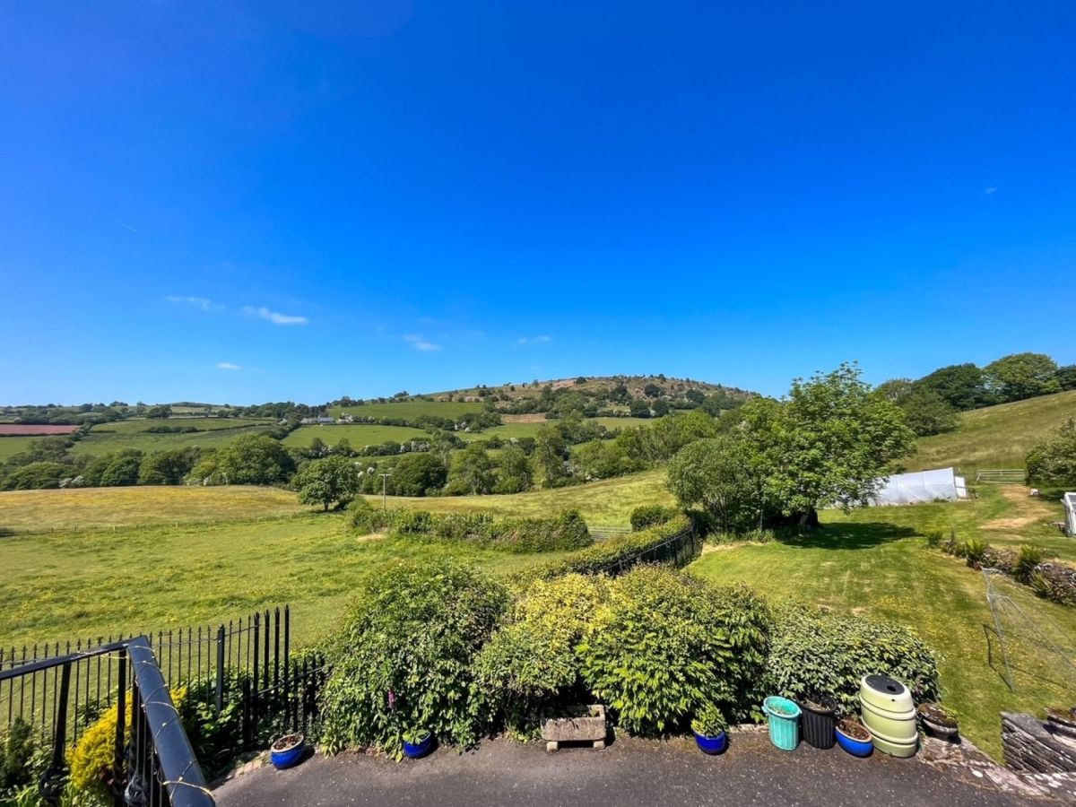 Cae Crwn Hayloft, listing photograph 12