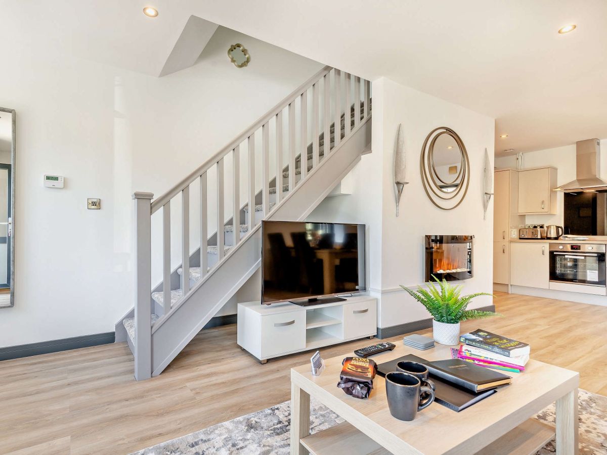 6 School Cottage, listing photograph 10