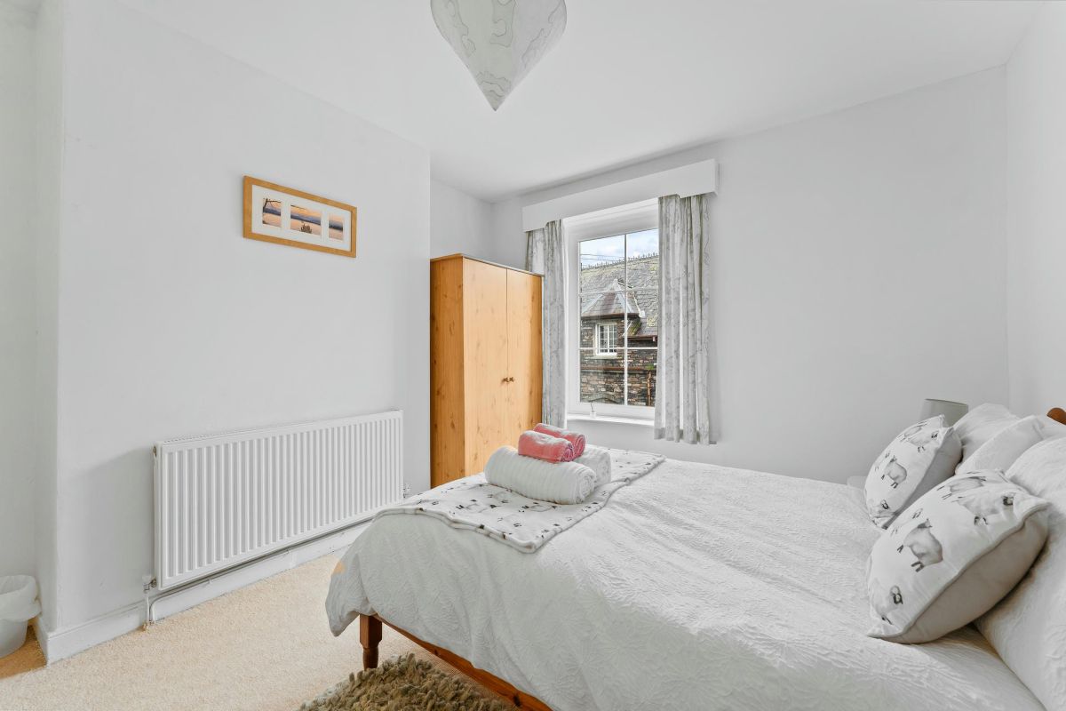 The Escape, listing photograph 11