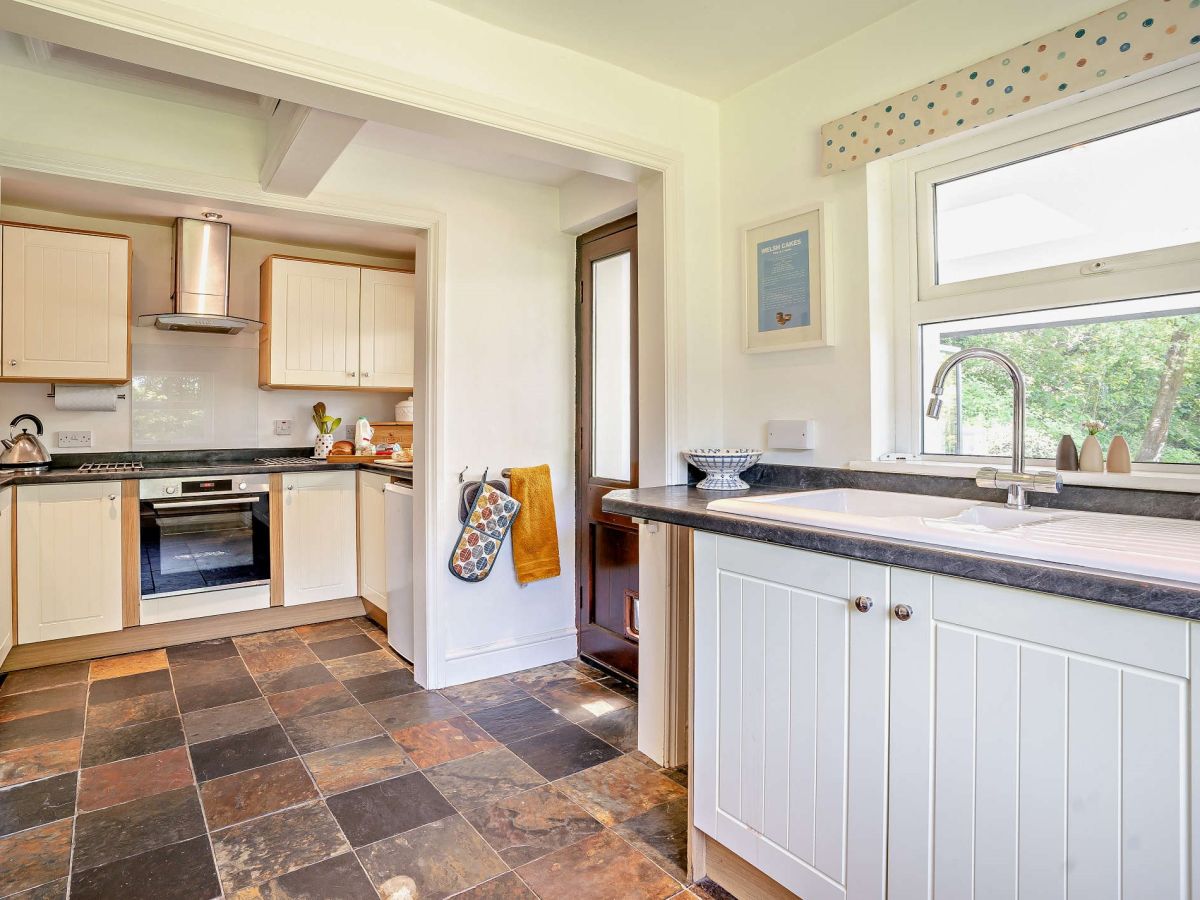 Parc House, listing photograph 8