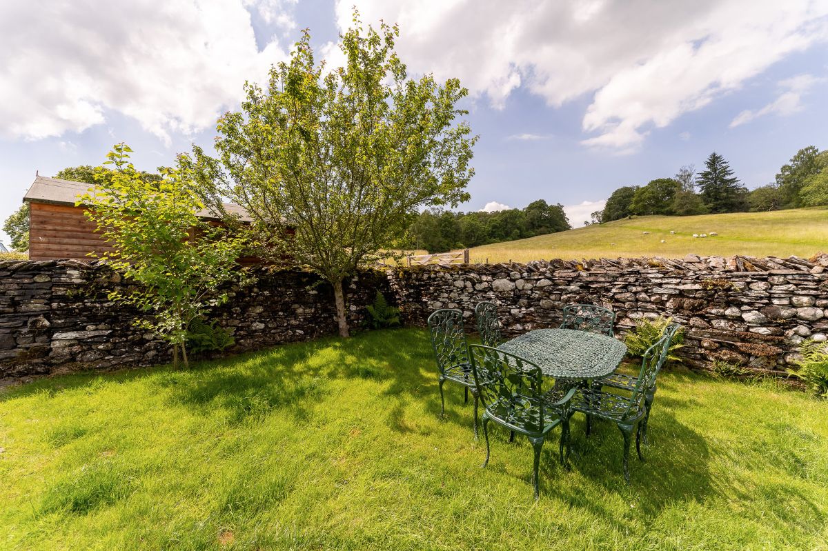 Field Cottage, listing photograph 8