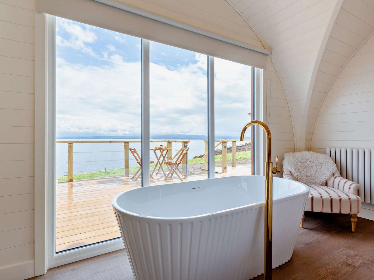 Highland Hot Tub Retreat Premium, listing photograph 9
