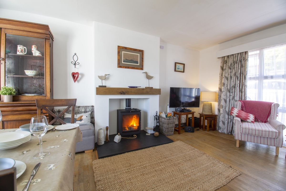 Bryn Llewelyn, listing photograph 2
