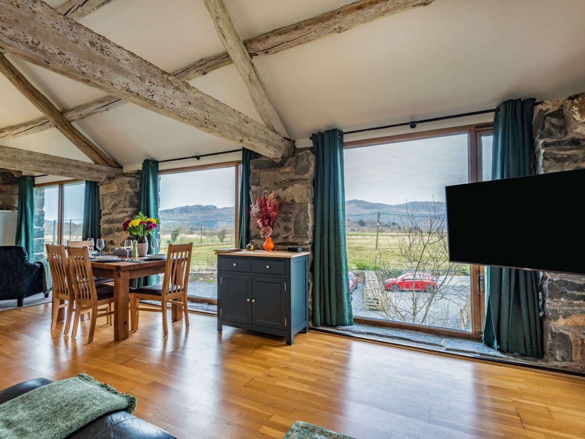 East Hay Barn, listing photograph 8