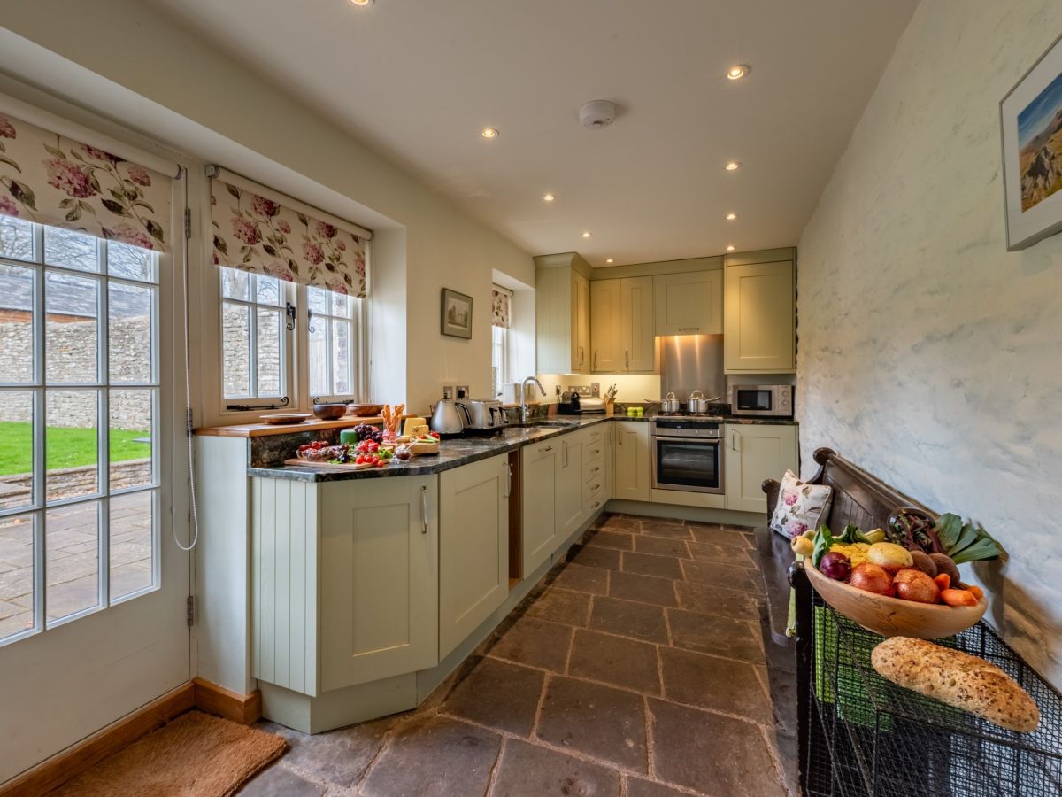 Oak Cottage - Brecon Beacons, listing photograph 12
