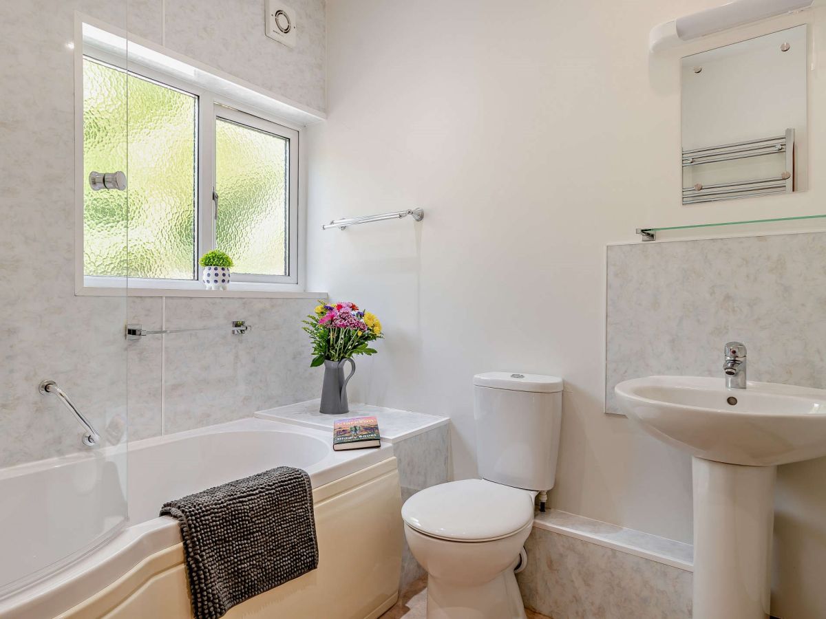 Conifer Cottage - Ashbourne, listing photograph 12