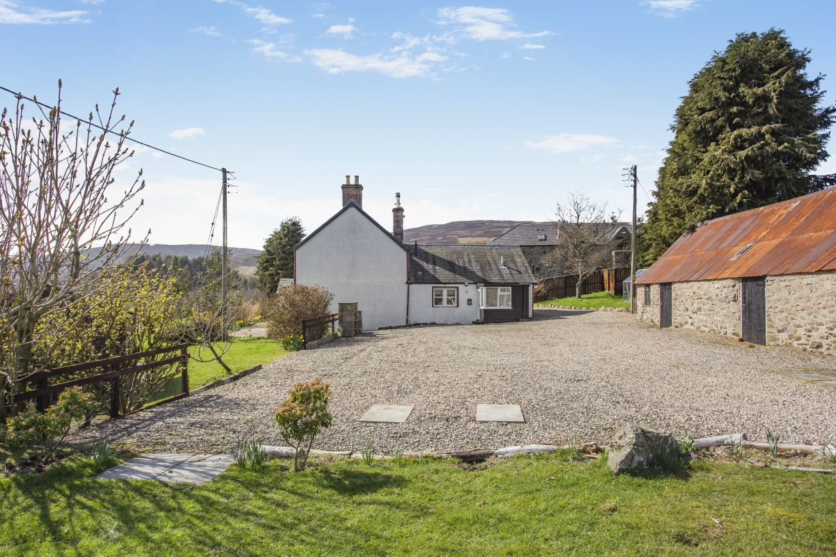 Muir Of Pearsie Farmhouse, listing photograph 11