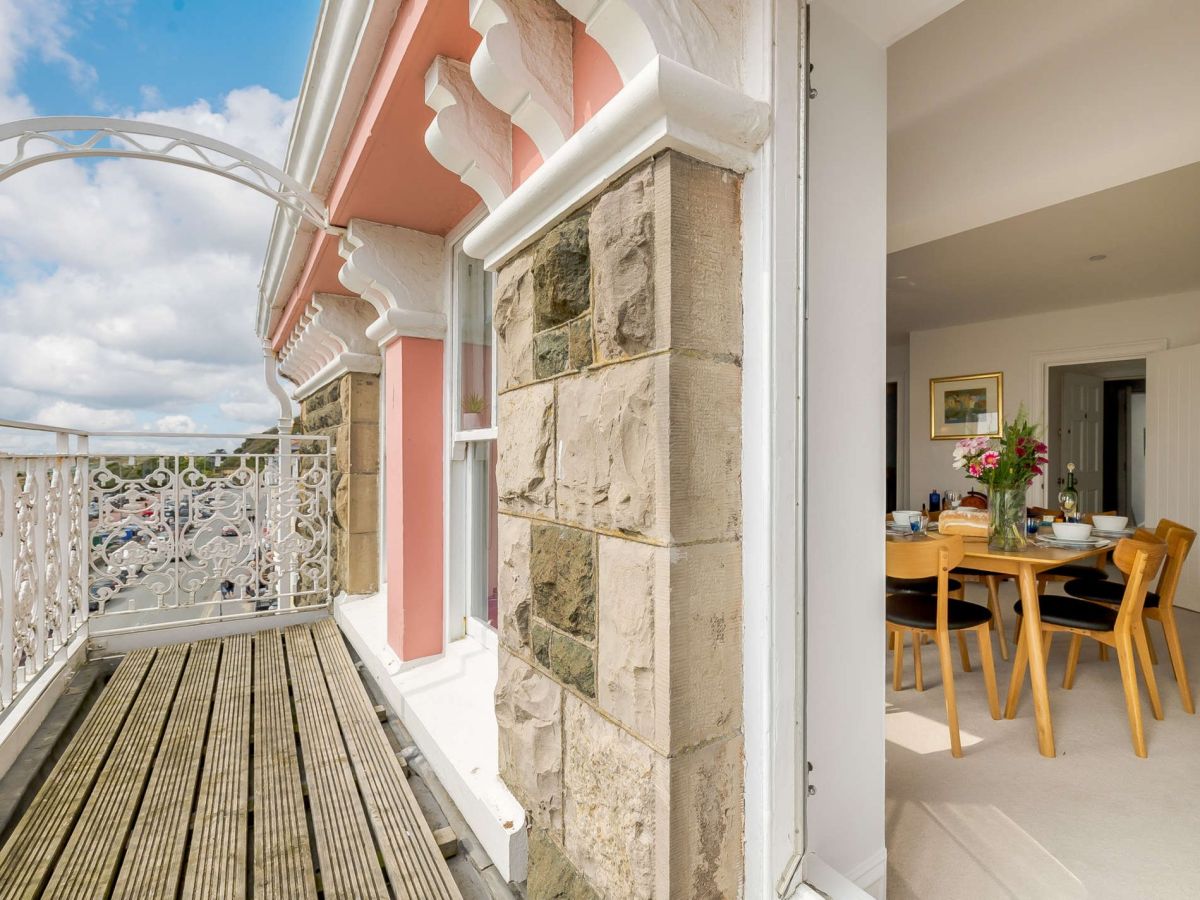 The Westhaven Penthouse, listing photograph 2