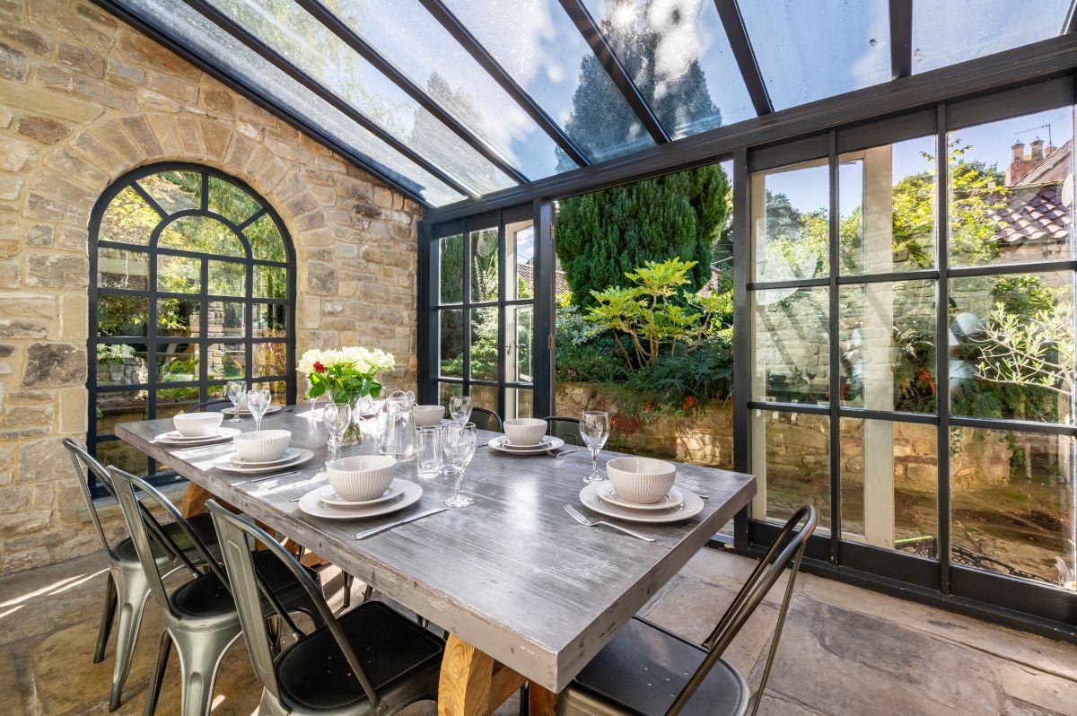 Willow House, listing photograph 3