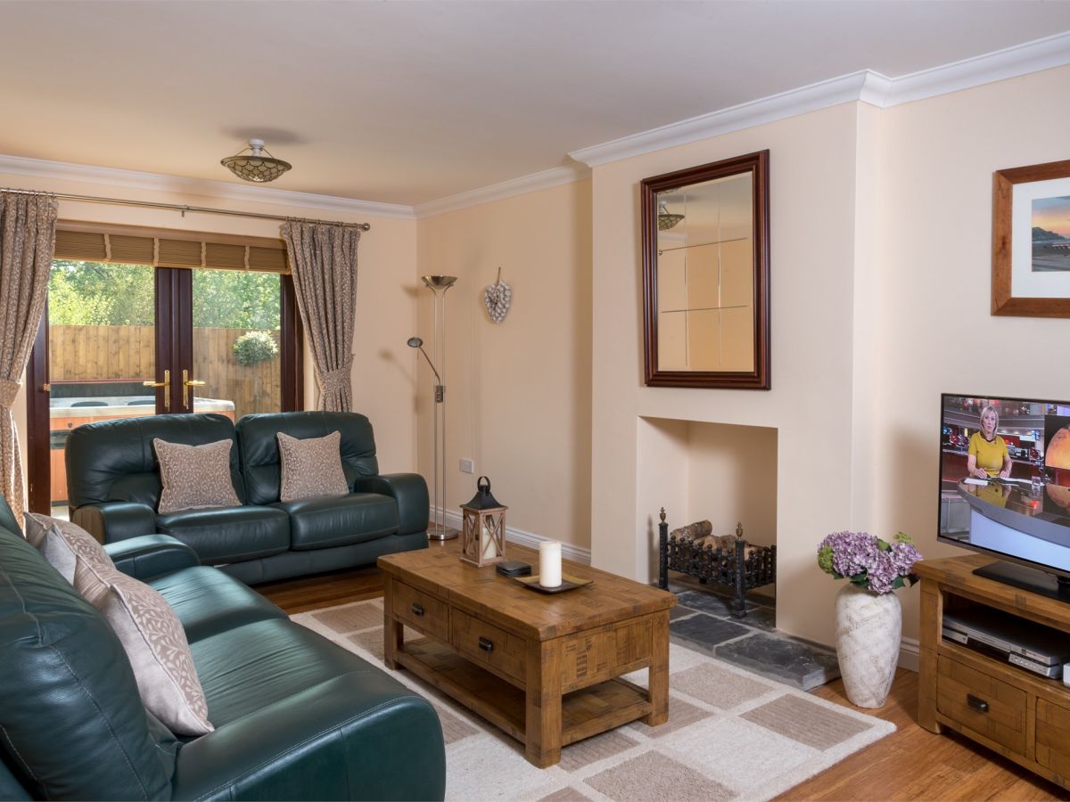 Ty Glyndwr, listing photograph 8