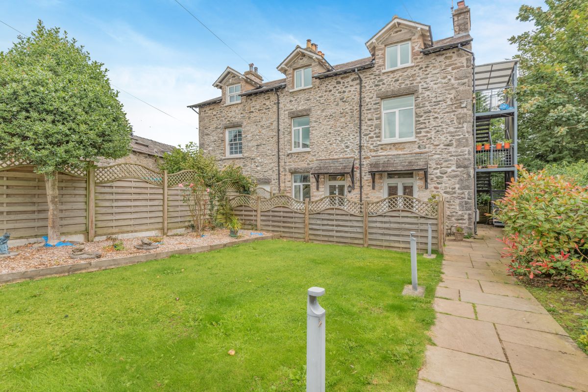 Crooklands House Apartment, listing photograph 2