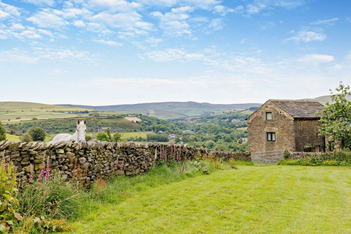 Peeb’s Palace at Tanpits Farm, listing photograph 8