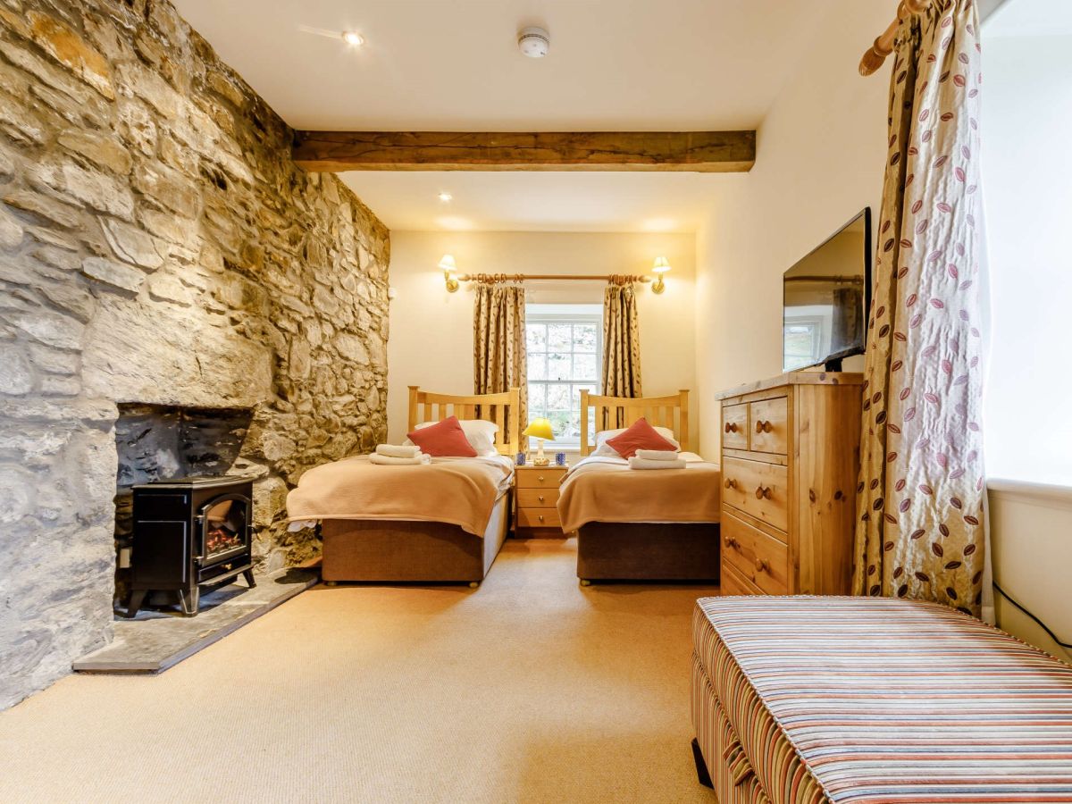 Farleyer Steading, listing photograph 11