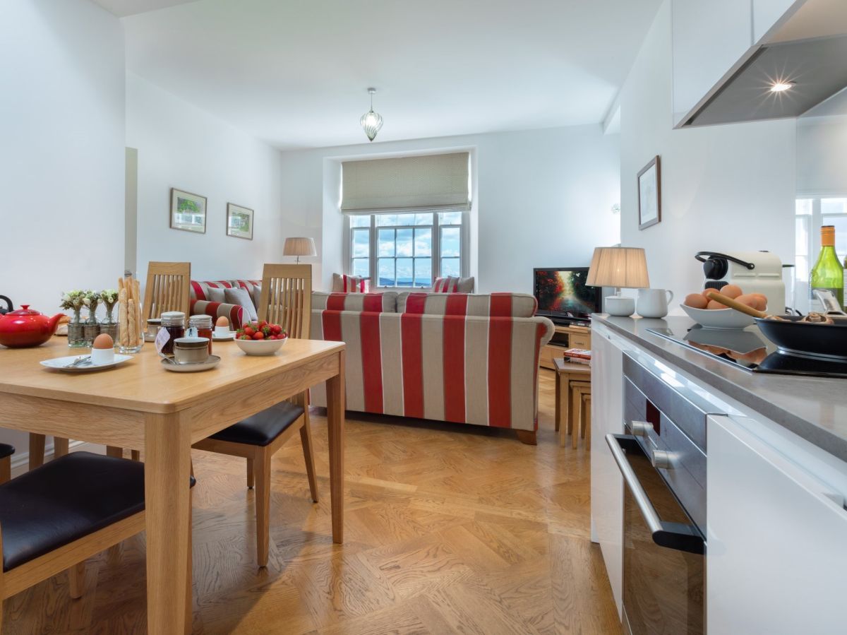 Summer Hill House - Apartment 5, listing photograph 12