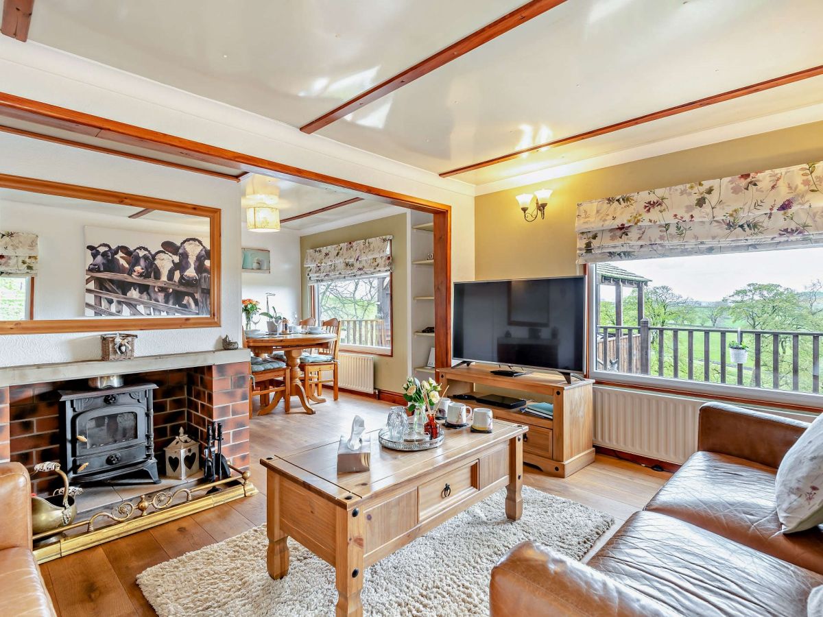 Hillsdale Lodge, listing photograph 2