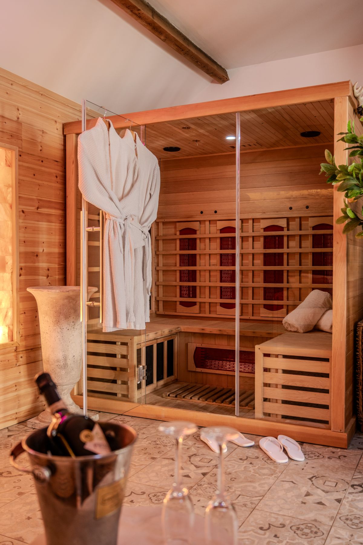 Spa on the Green, listing photograph 9