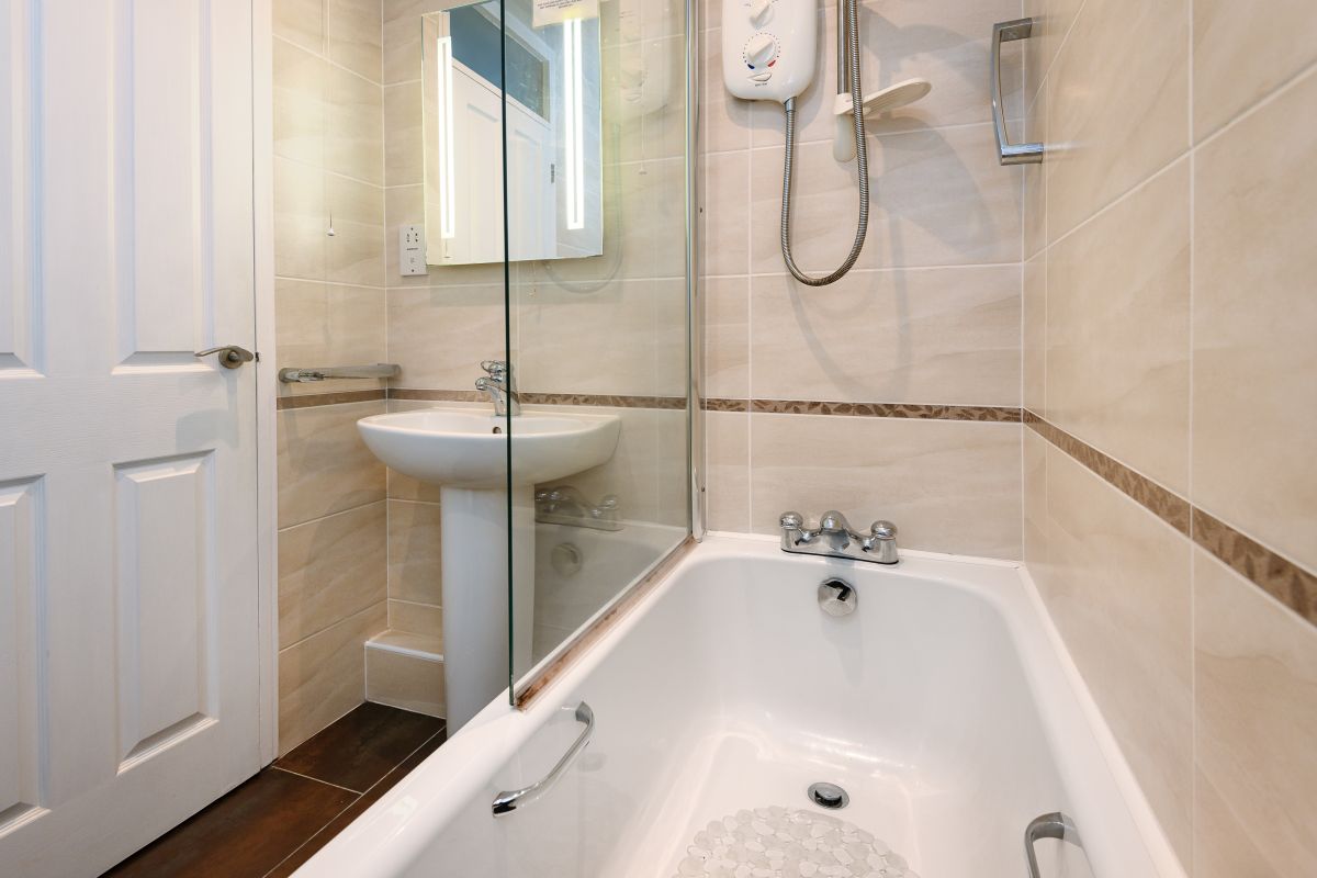 50 South Snowdon Wharf, listing photograph 11