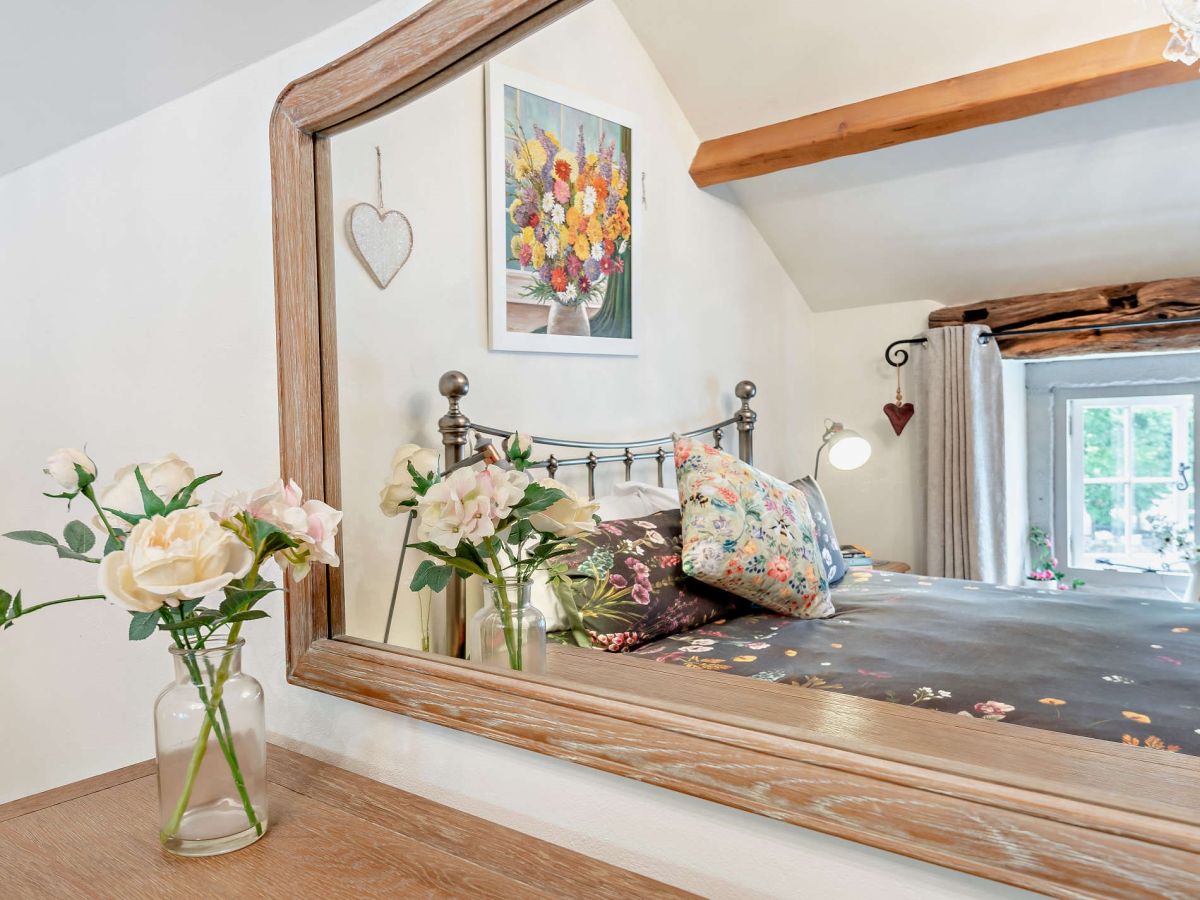 Calendar Cottage, listing photograph 9