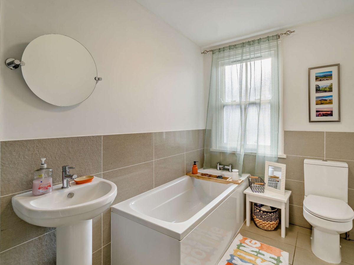 6 Catherine Cottages, listing photograph 11