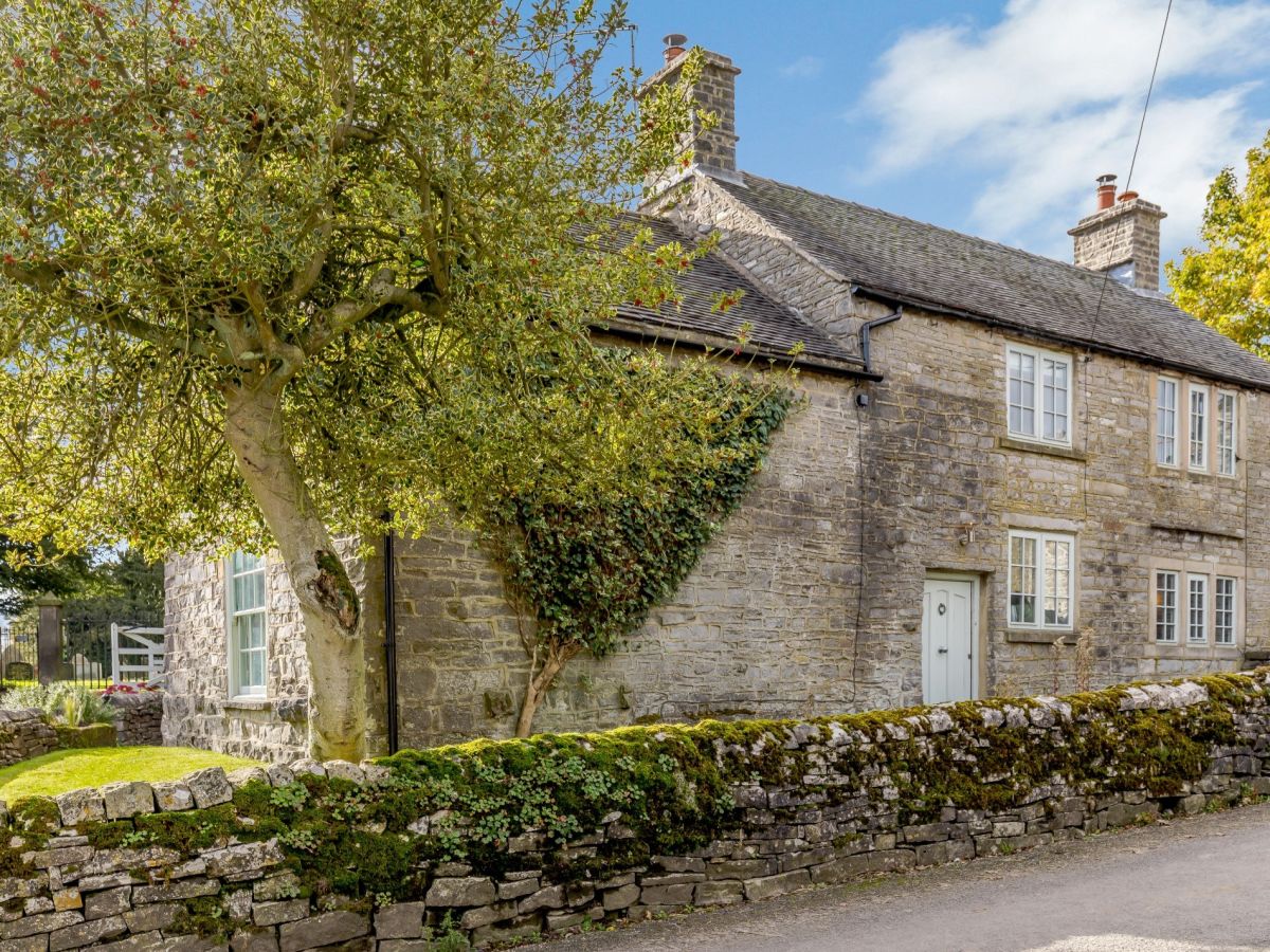 Ivy House - Wetton, listing photograph 2