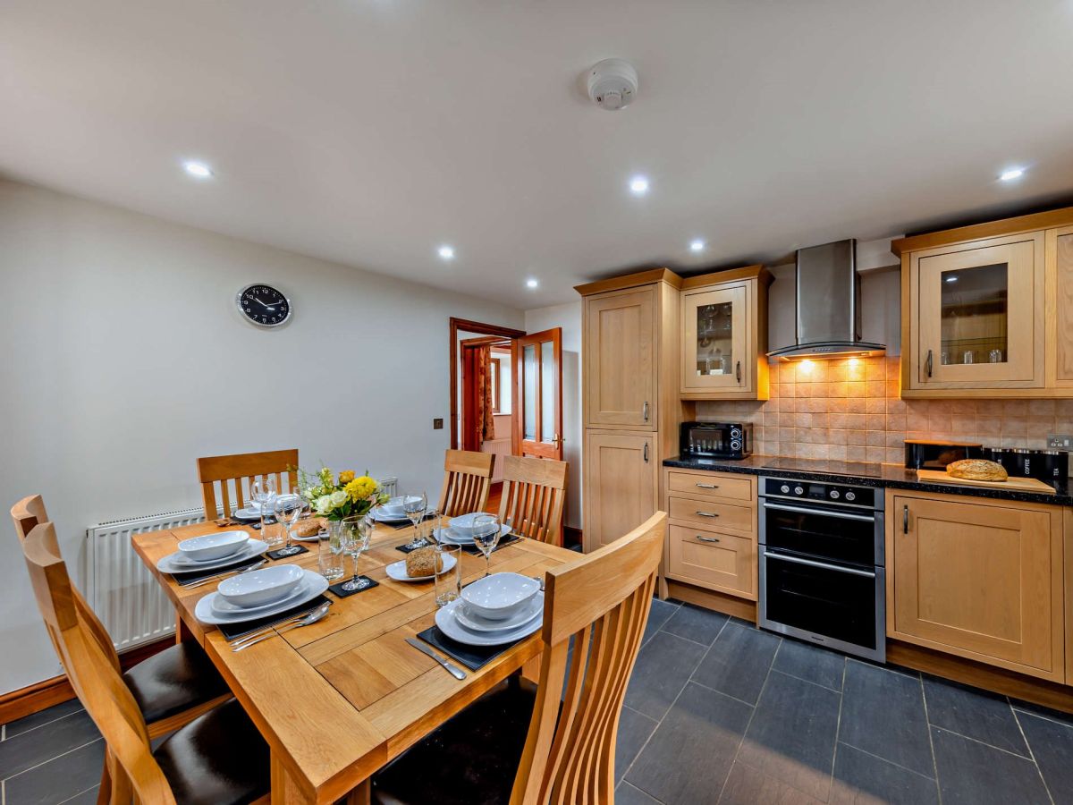 Capel Dolhendre, listing photograph 6