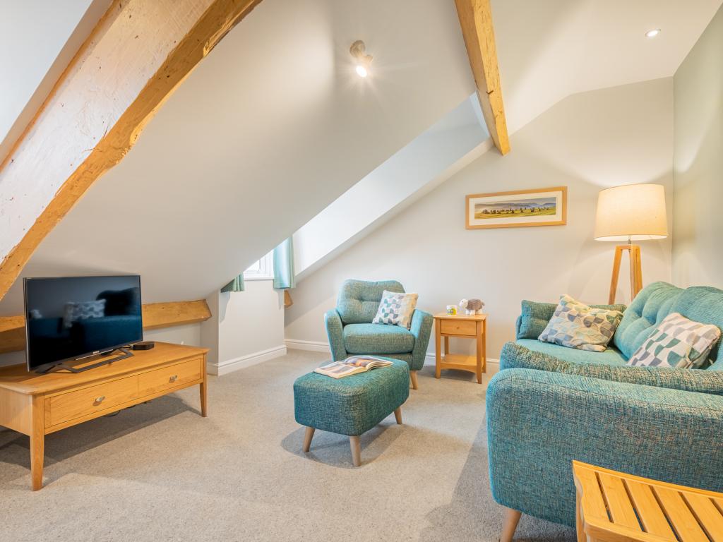 The Loft, listing photograph 2