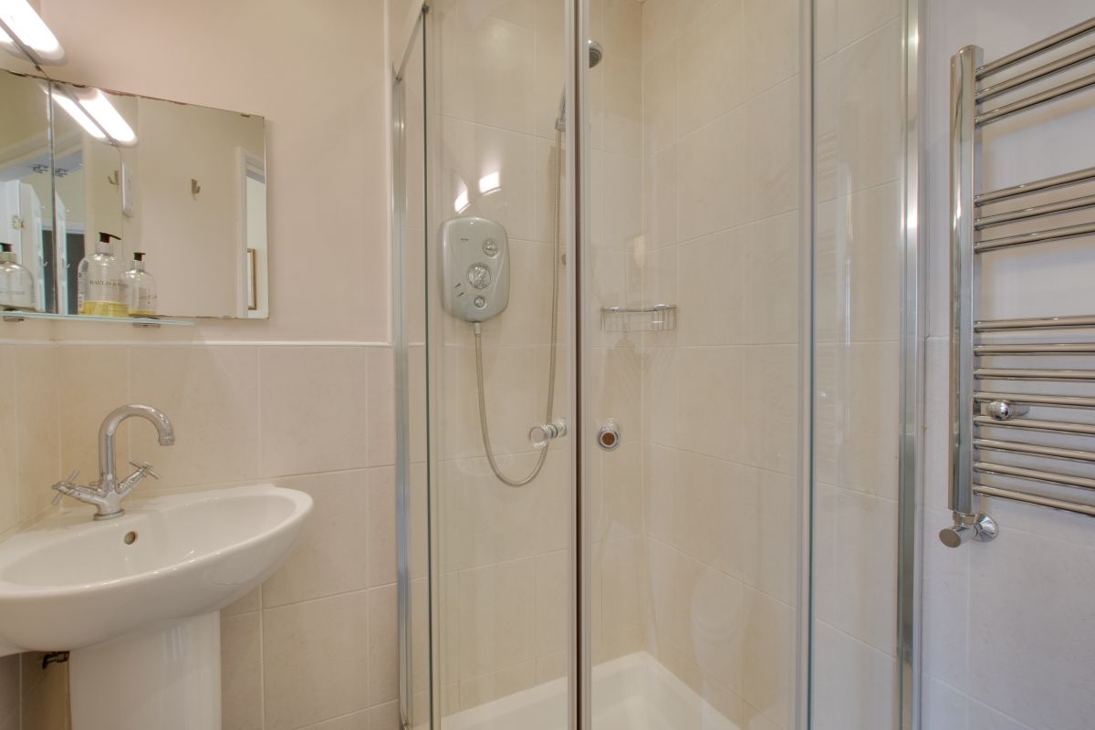 Jaret House, listing photograph 11