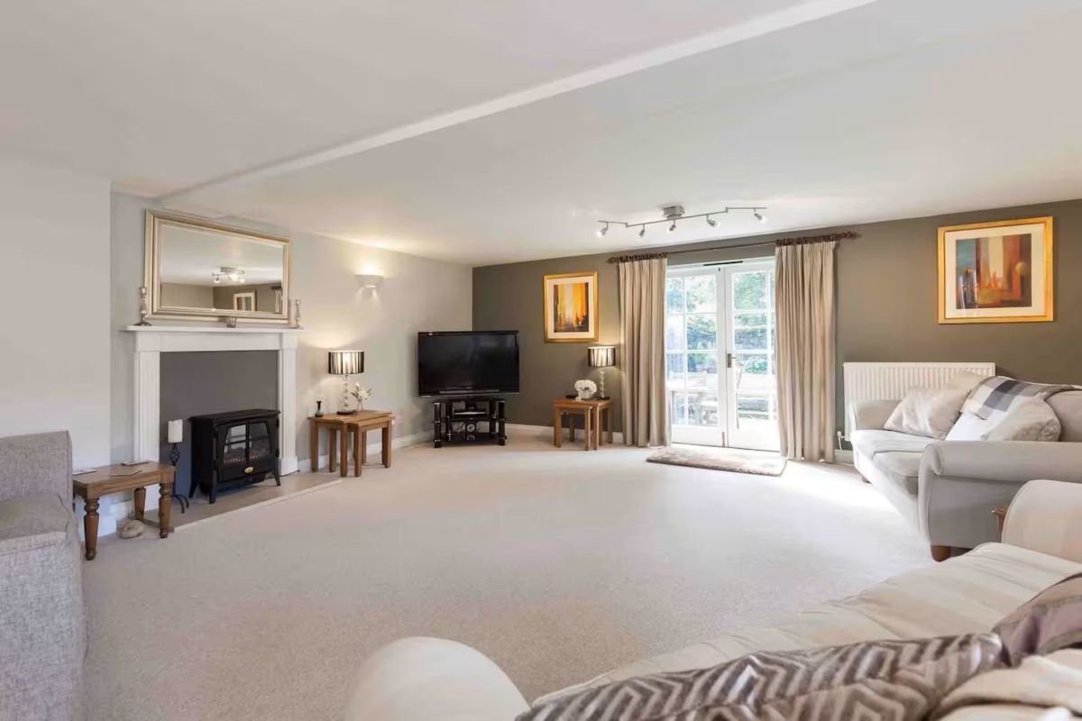 The Coach House - Hope Valley, listing photograph 8