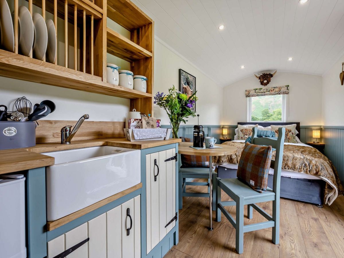 The Highland Hideaway Shepherd Hut, listing photograph 7