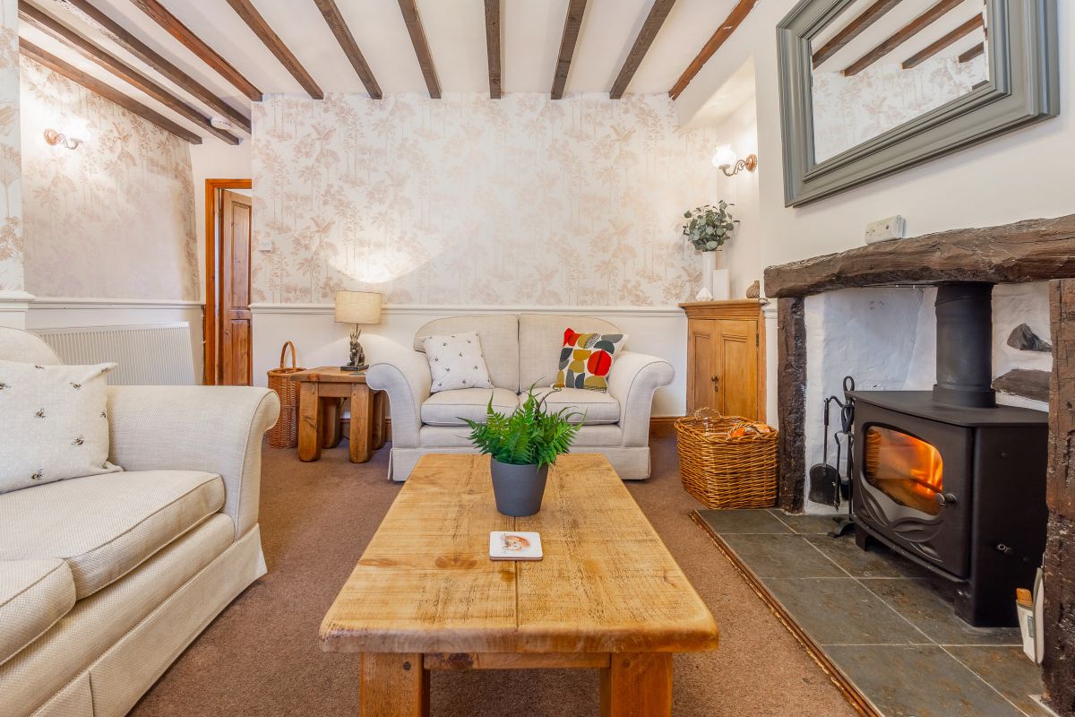 Honeycomb Cottage, listing photograph 6