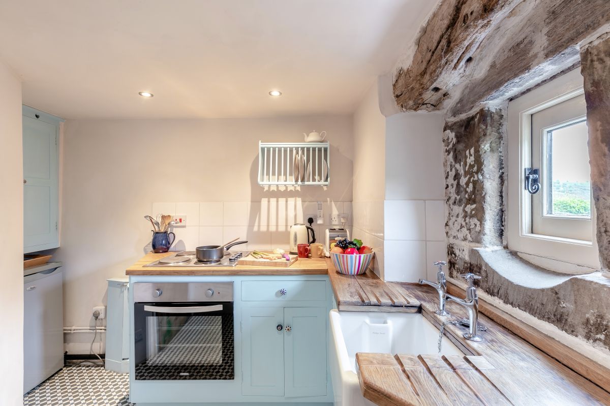 Yew Tree Barn, listing photograph 7