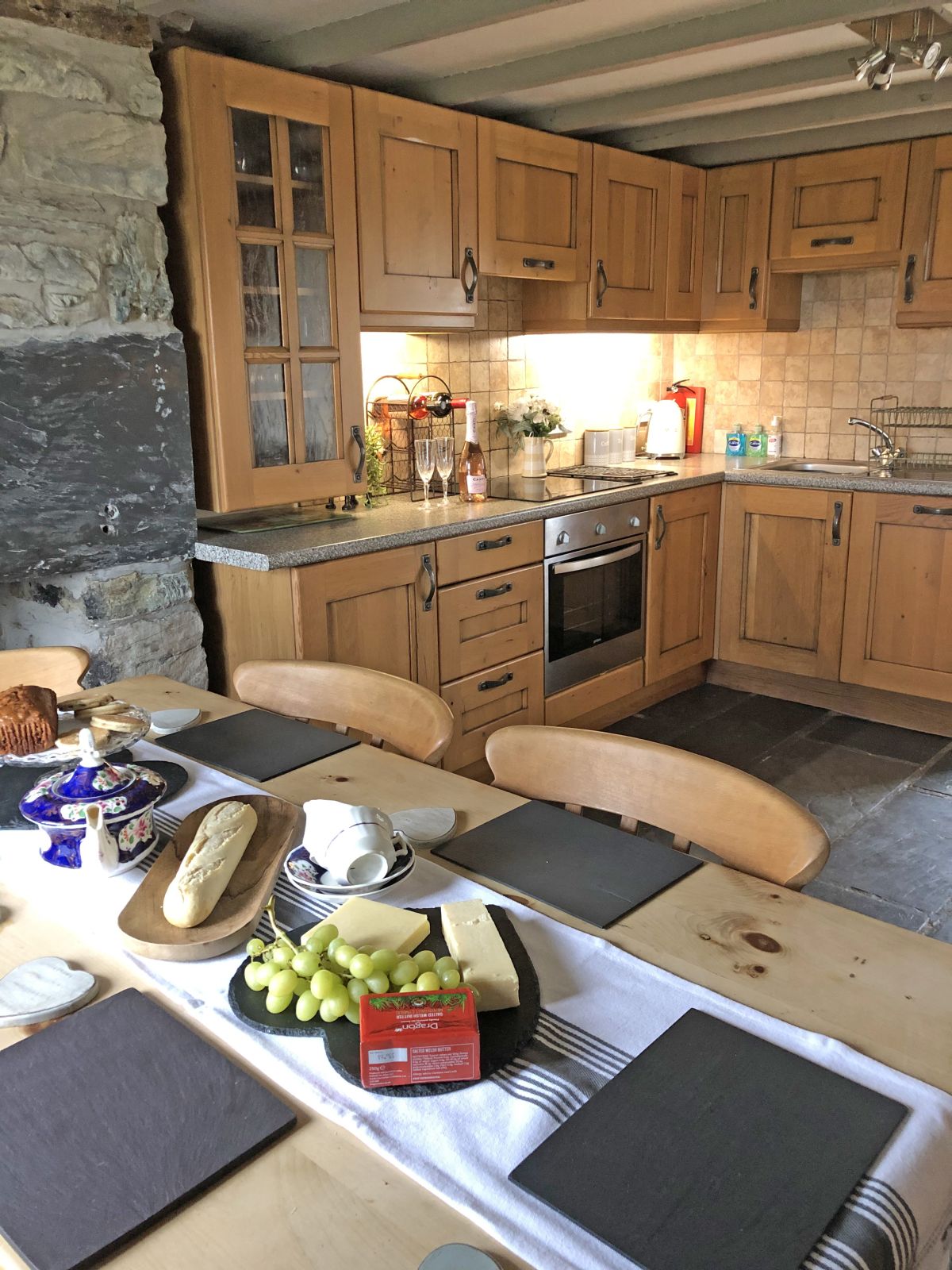 Ty Cerrig Cottage, listing photograph 7