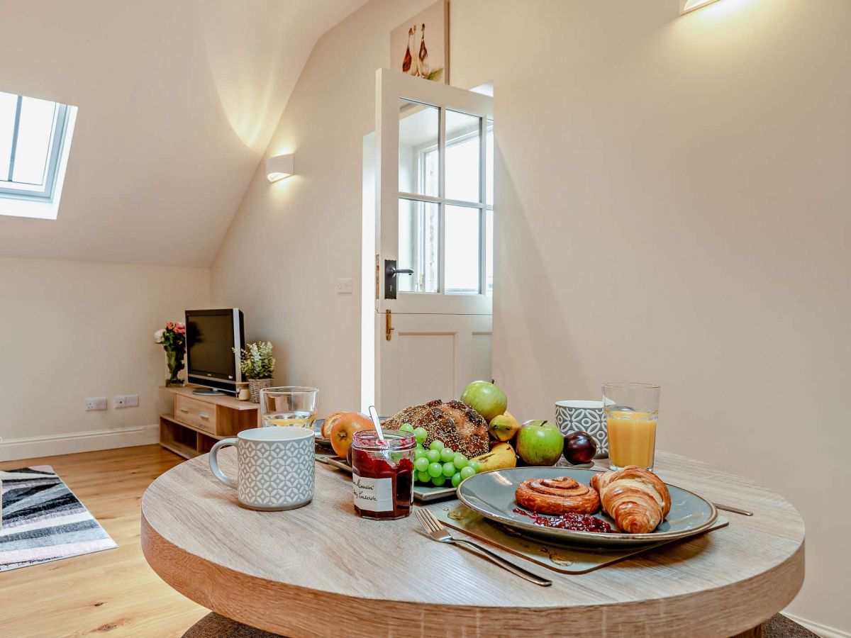 The Coach House - Youlgreave, listing photograph 8