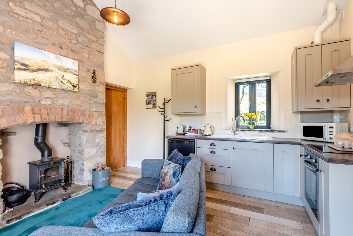 Speight Cottage, listing photograph 2